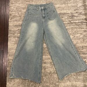 Women’s wide leg flare jeans ; size small